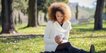 Digital Detox: New Data Shows If It's Actually Effective - Cover Image