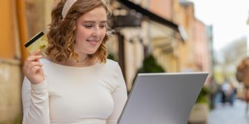 The Ultimate Guide to Cashback Websites: Your Path to Savings - Cover Image